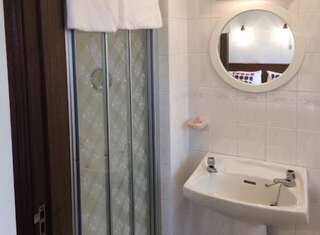 Отели типа «постель и завтрак» Inveraray Farmhouse B&B Бофорт-3